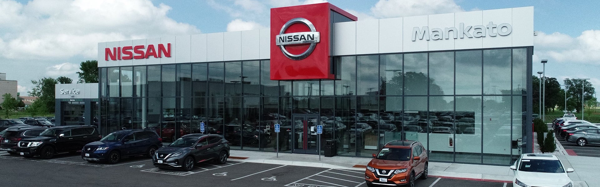 Mankato Nissan Dealership Photo
