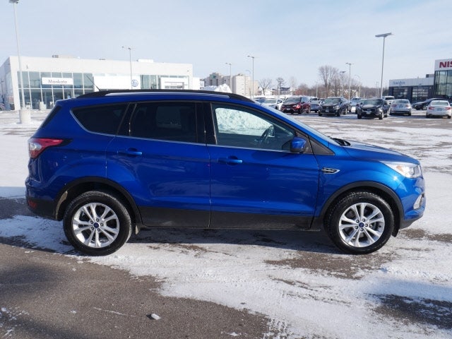 Used 2017 Ford Escape SE with VIN 1FMCU9GD8HUC26351 for sale in Mankato, Minnesota