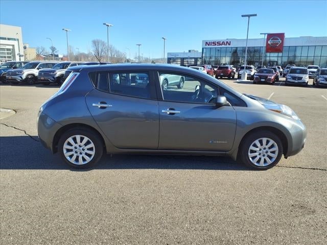 Used 2015 Nissan LEAF S with VIN 1N4AZ0CP9FC320501 for sale in Mankato, Minnesota