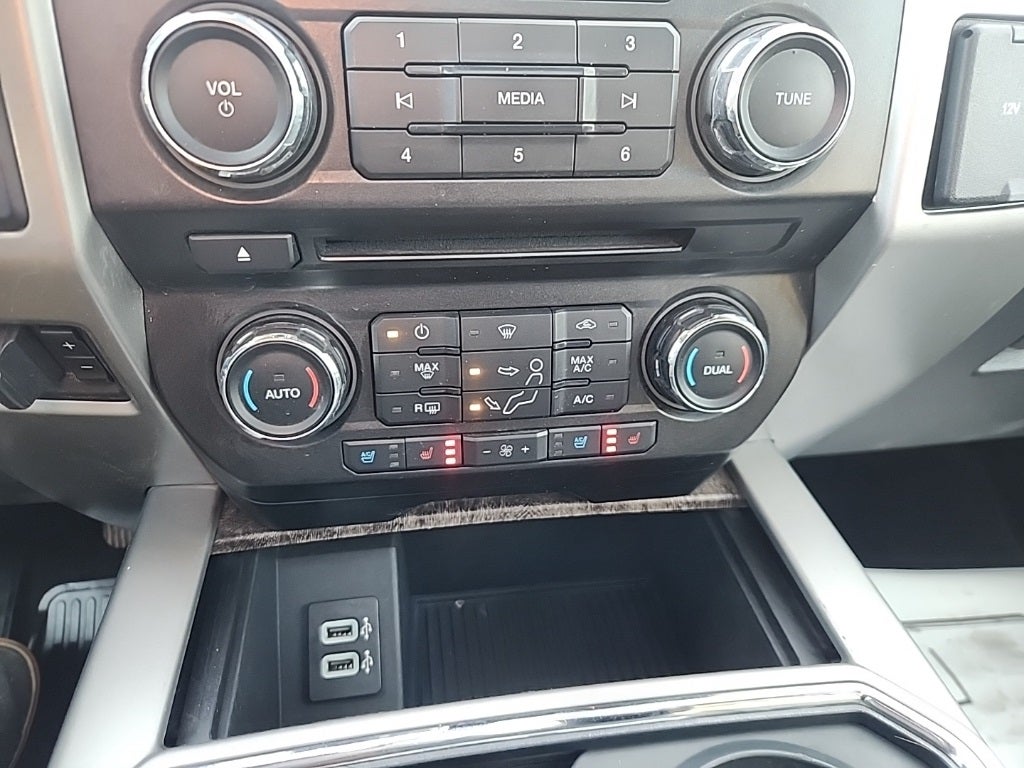 2017 Ford F-250SD Lariat