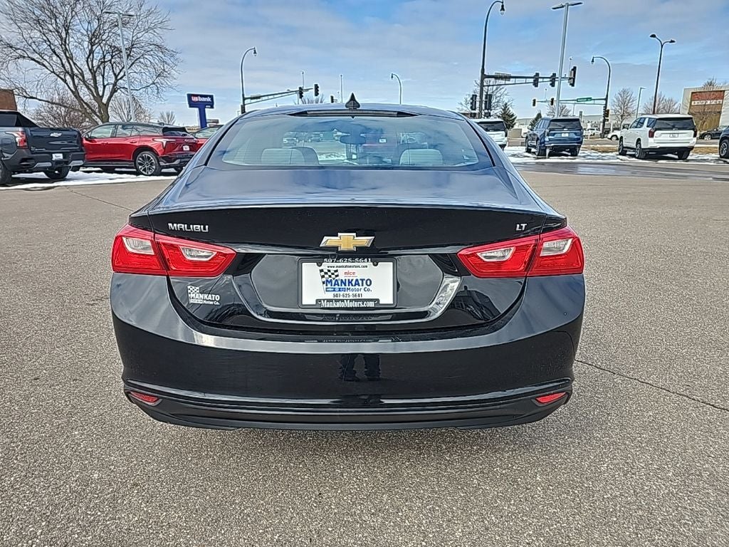 2017 Chevrolet Malibu LT 1LT