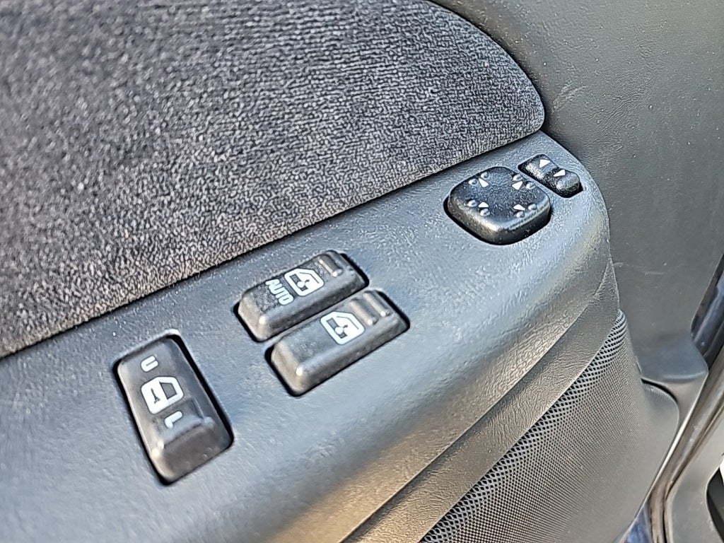 2002 Chevrolet Silverado 1500 LS