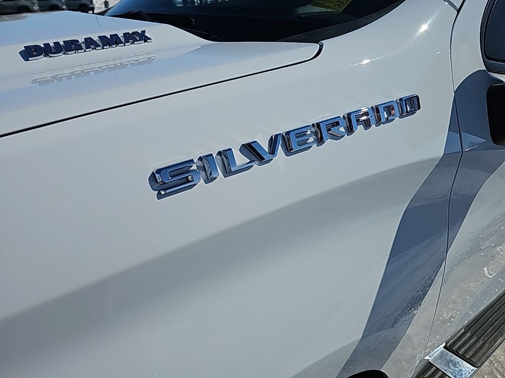 2024 Chevrolet Silverado 1500 LT LT1