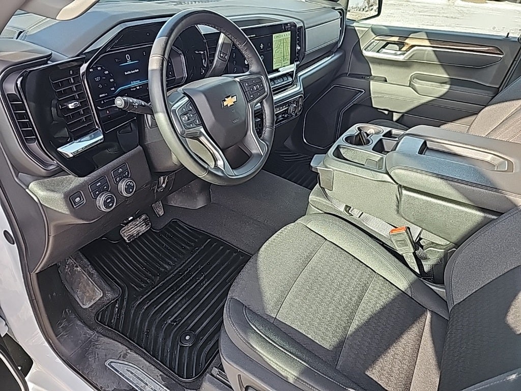 2025 Chevrolet Silverado 1500 LT LT1