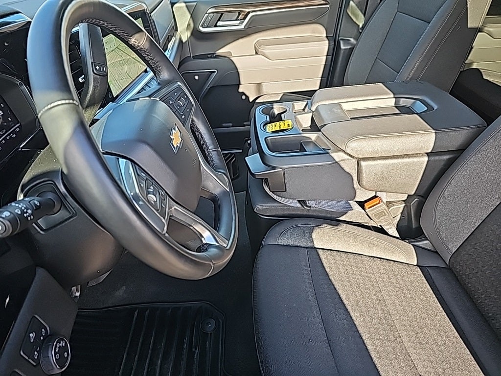 2025 Chevrolet Silverado 1500 LT LT1