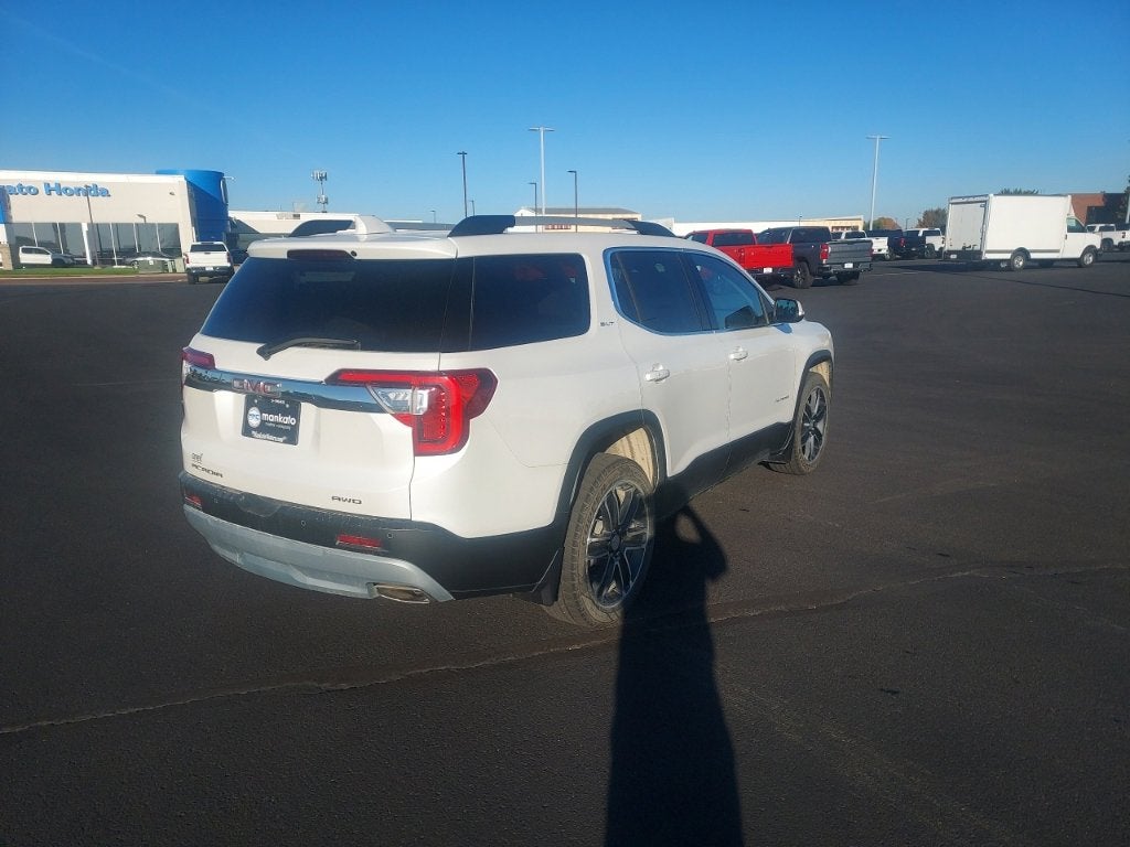 2023 GMC Acadia SLT