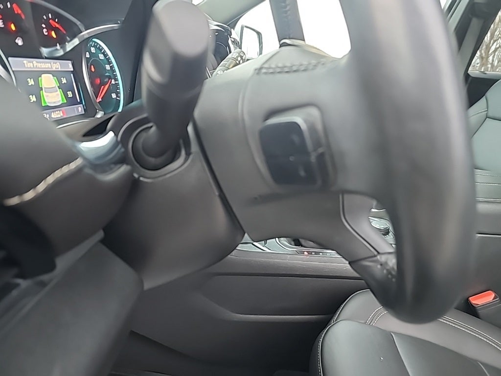 2022 Chevrolet Traverse LT Leather