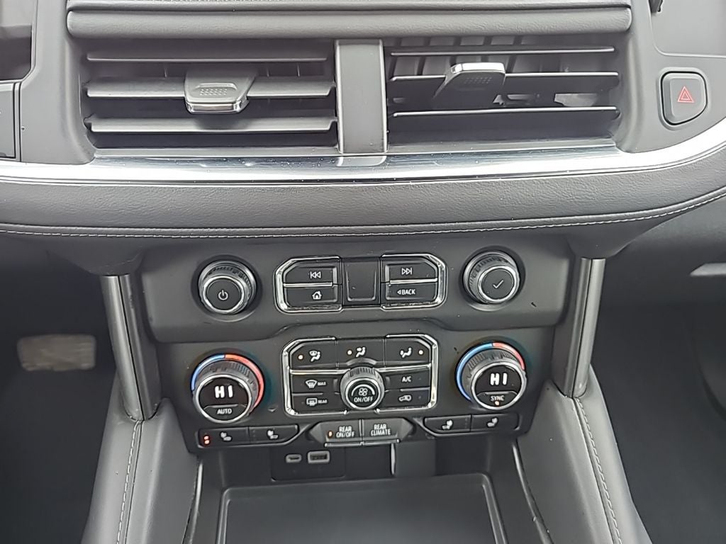 2024 Chevrolet Suburban LT