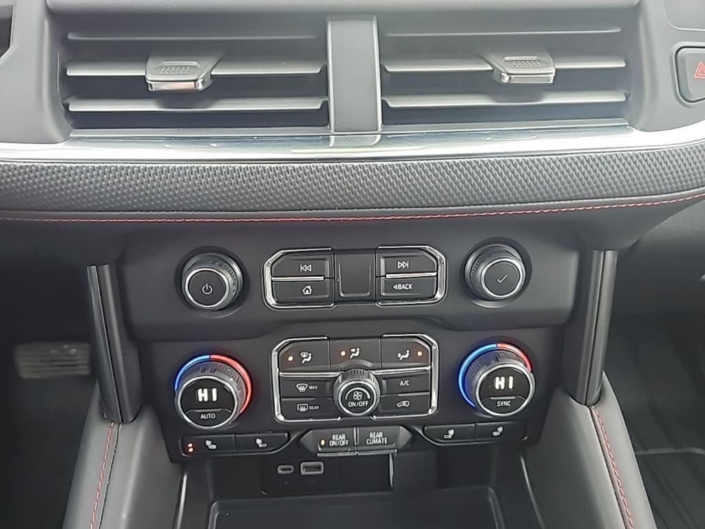 2024 Chevrolet Suburban RST