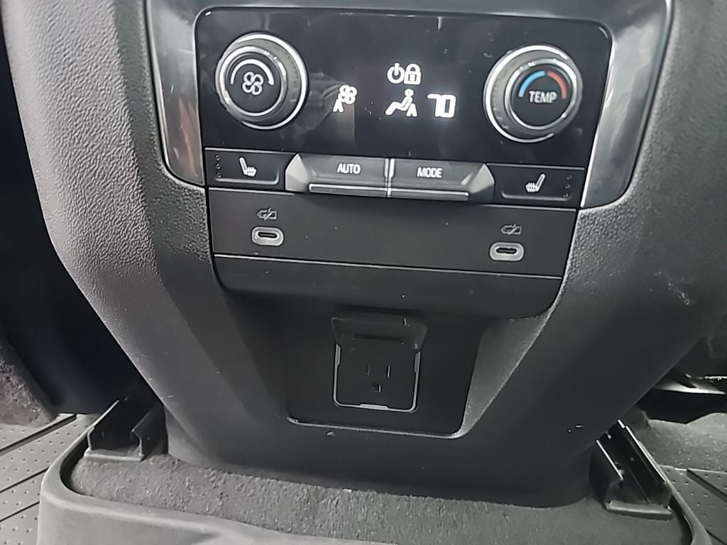 2024 Chevrolet Suburban RST