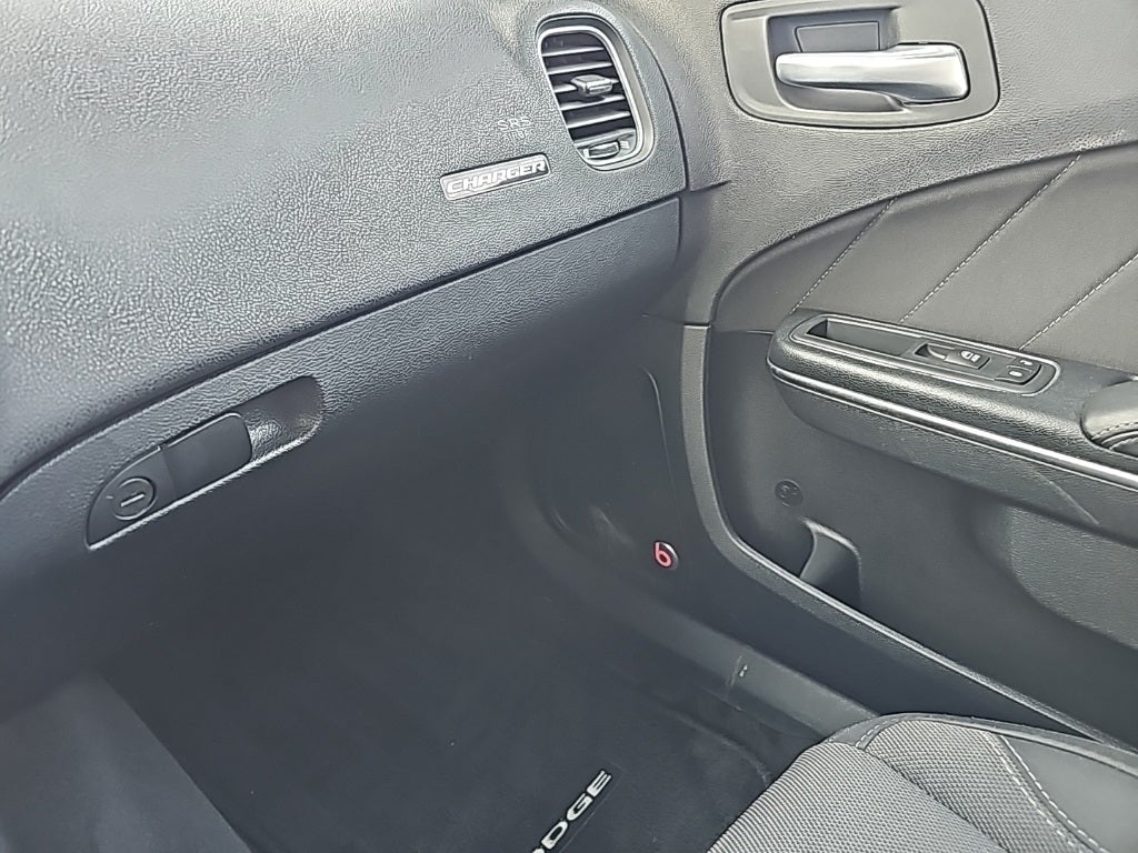 2015 Dodge Charger SXT