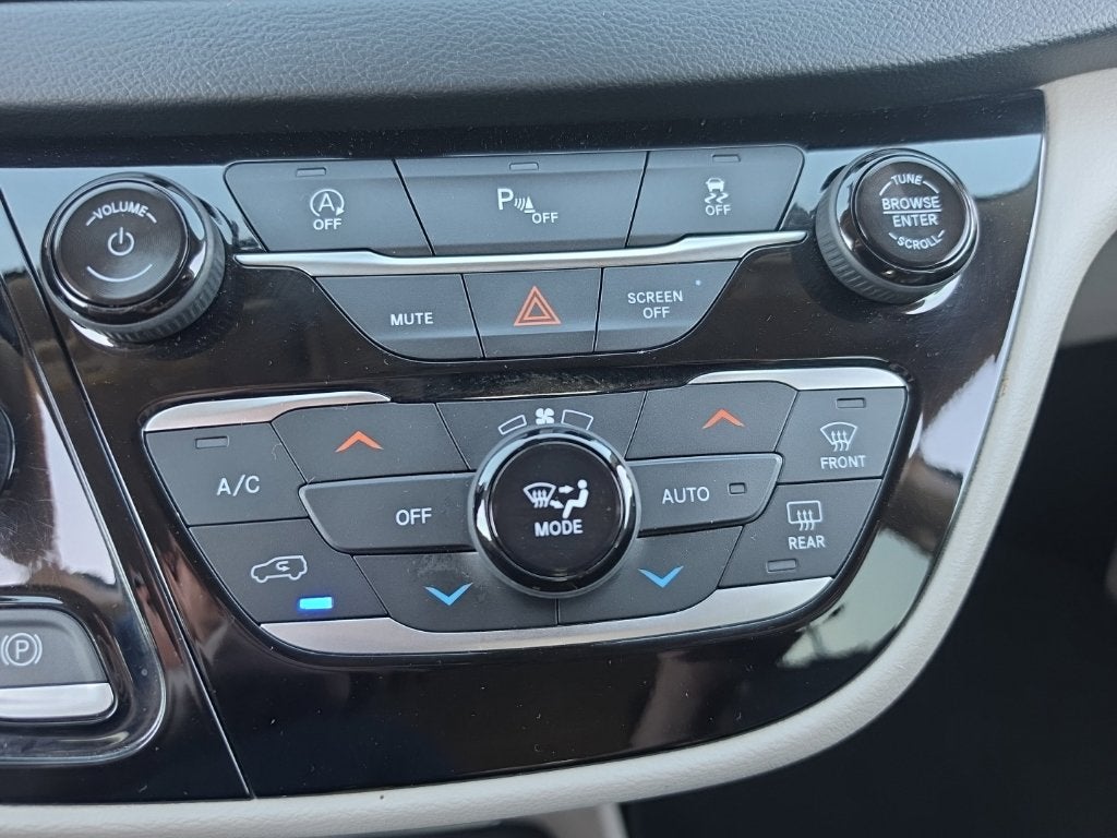 2019 Chrysler Pacifica Touring L