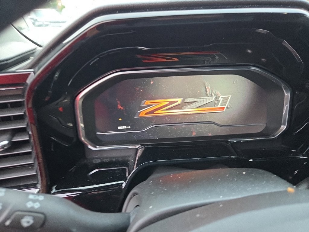 2024 Chevrolet Silverado 1500 LT LT1
