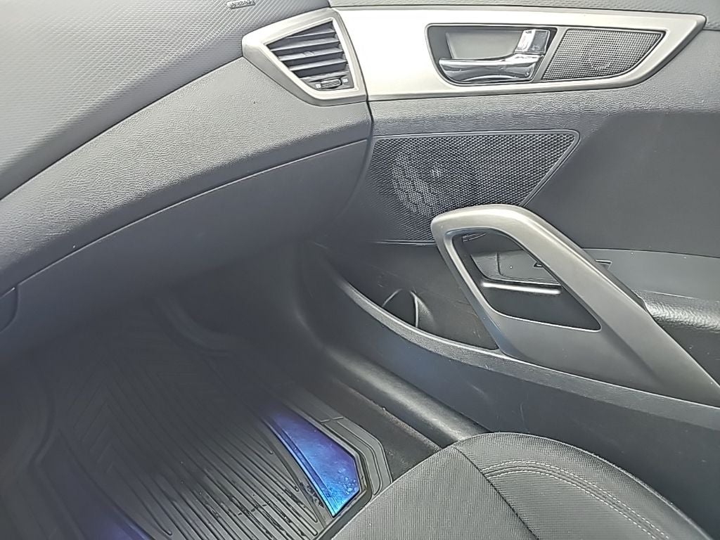 2016 Hyundai Veloster Base