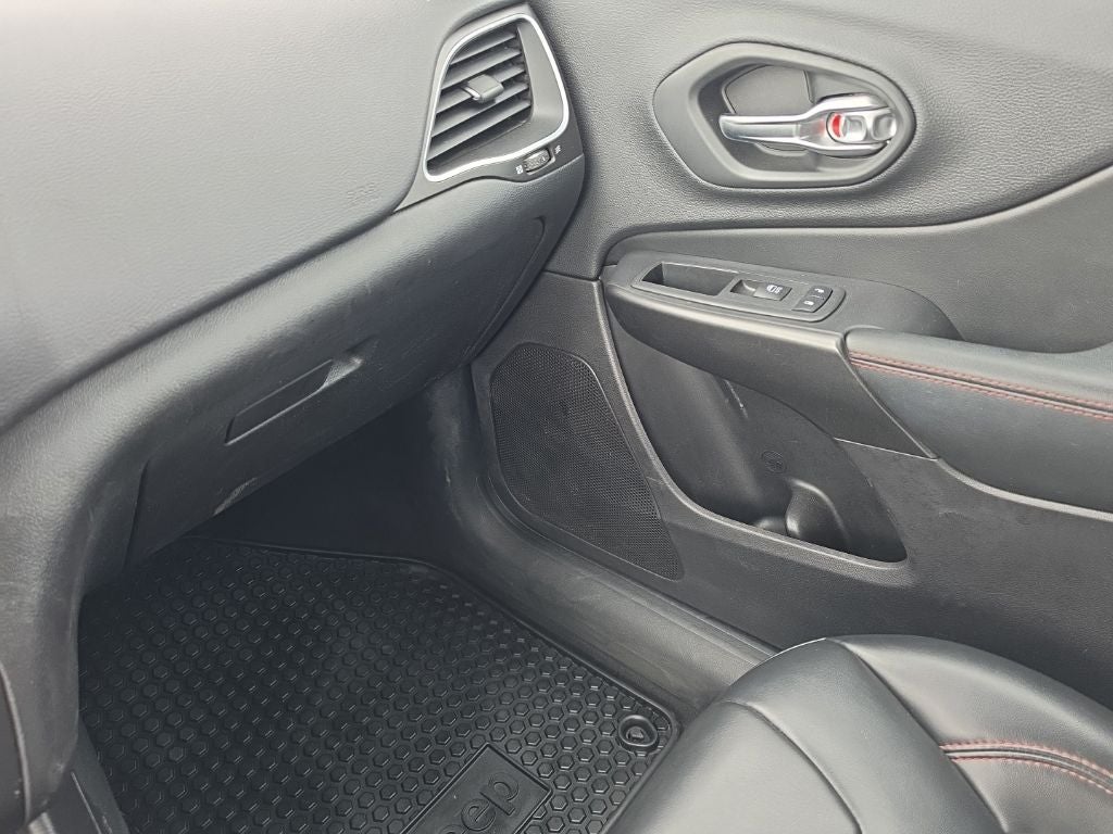 2020 Jeep Cherokee Trailhawk