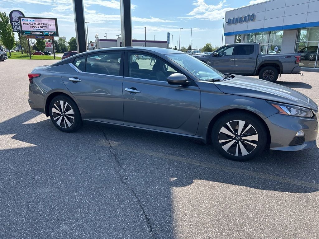 2022 Nissan Altima 2.5 SV
