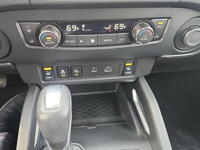 2022 Nissan Frontier SV