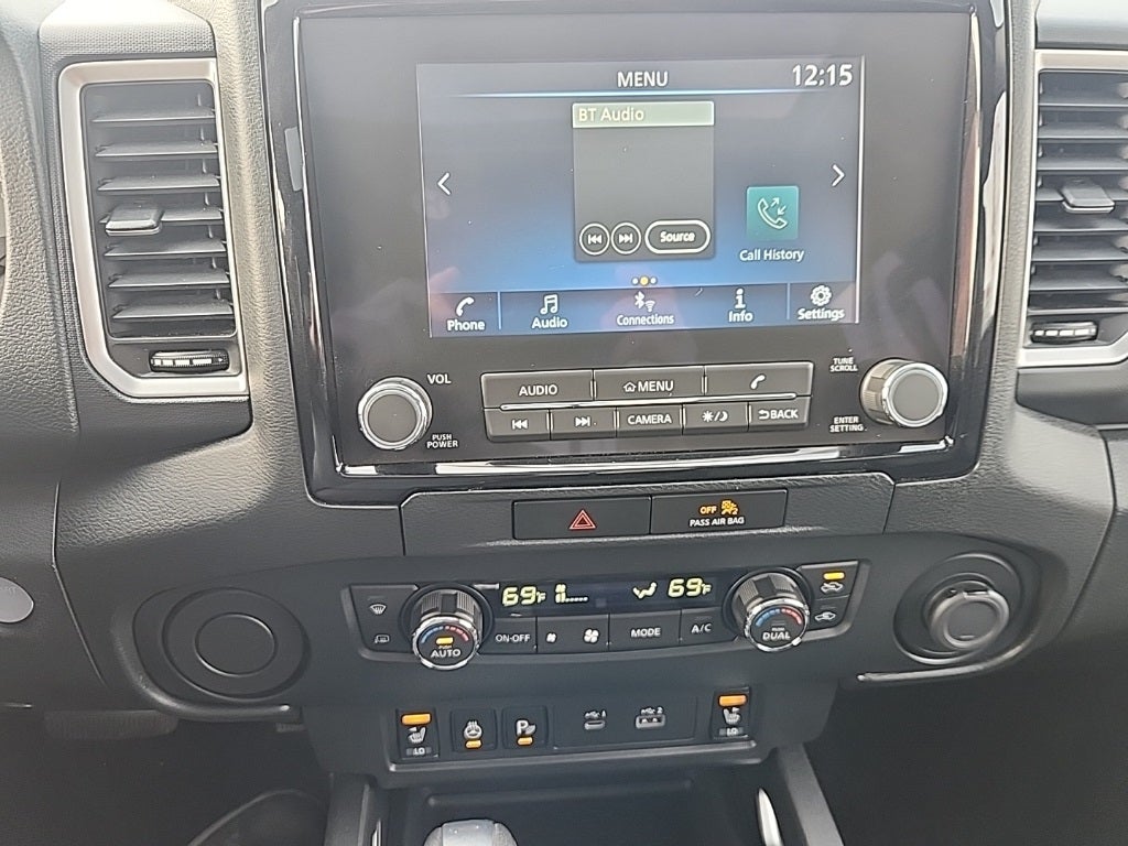 2022 Nissan Frontier SV