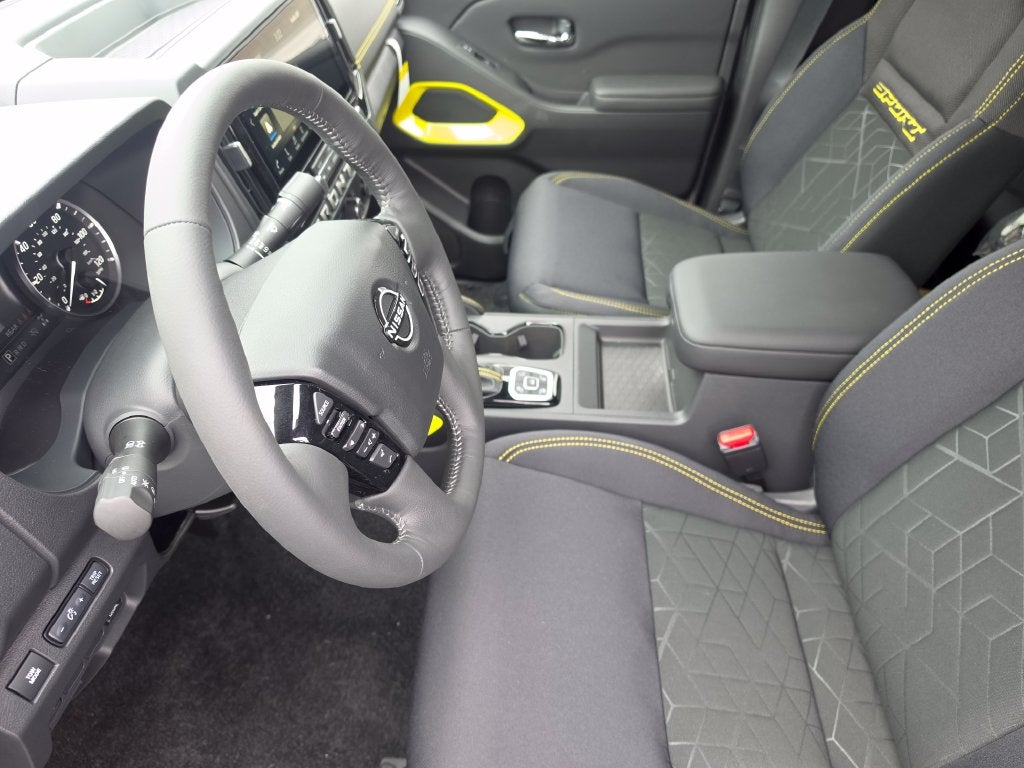 2027 Nissan Frontier SV