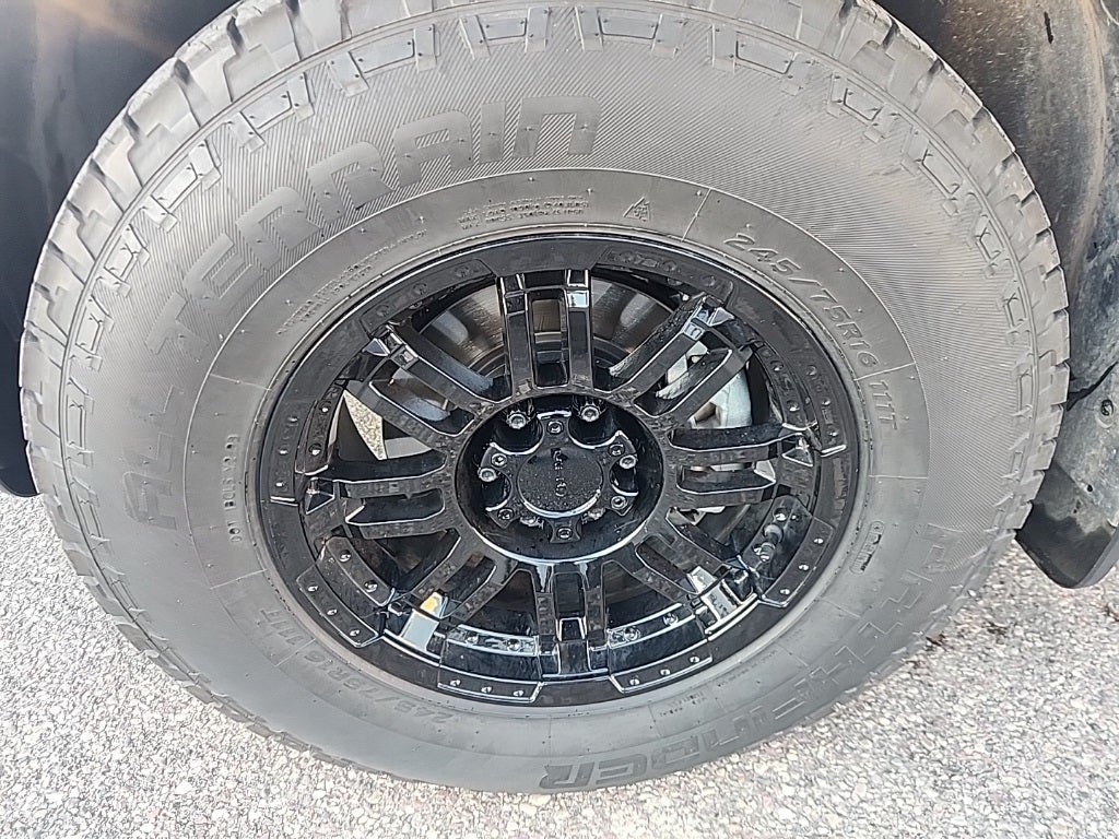 2024 Nissan Frontier SV