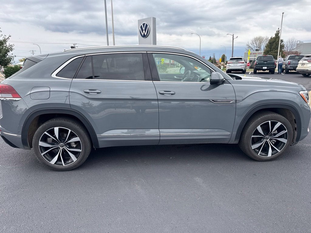 2024 Volkswagen Atlas Cross Sport 2.0T SEL Premium R-Line