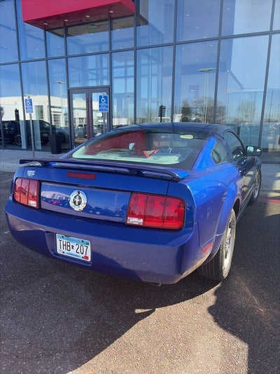 2005 Ford Mustang V6 Deluxe