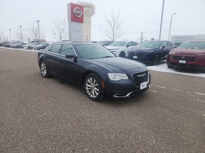 2016 Chrysler 300 Limited
