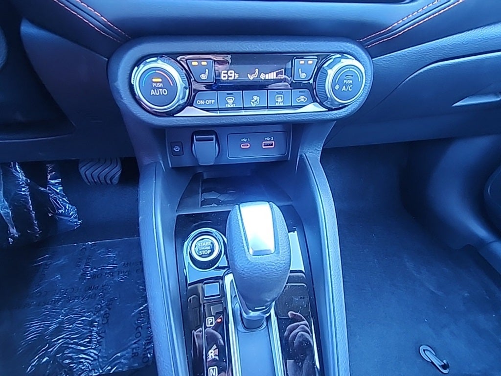 2025 Nissan Versa 1.6 SR