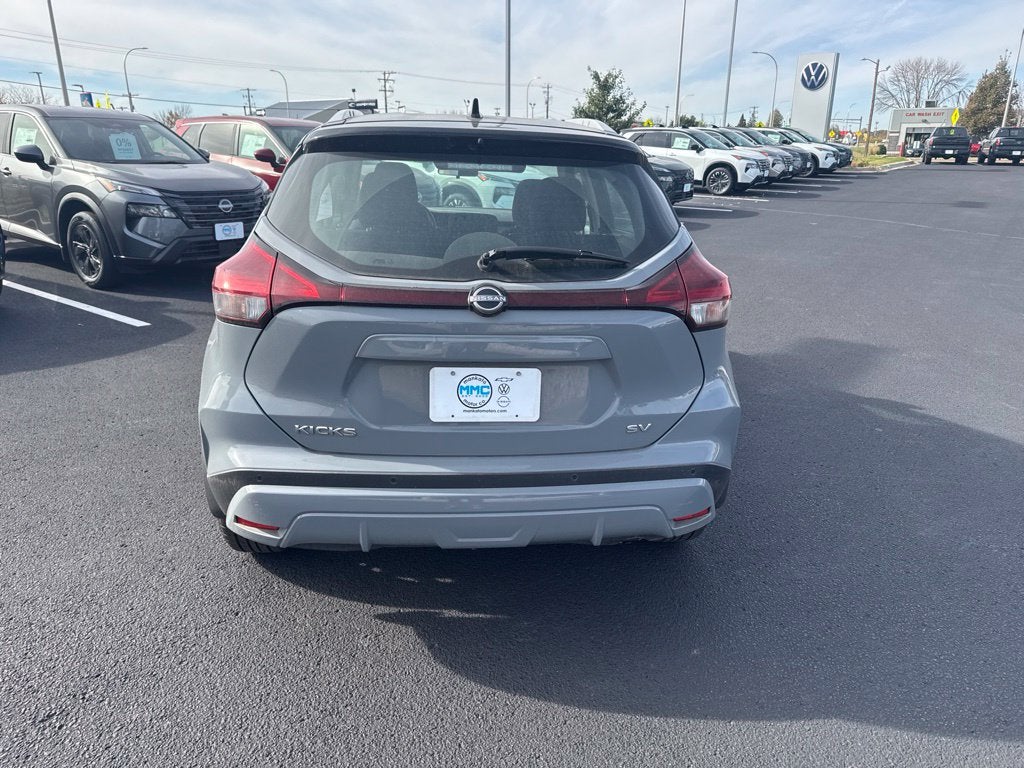 2023 Nissan Kicks SV
