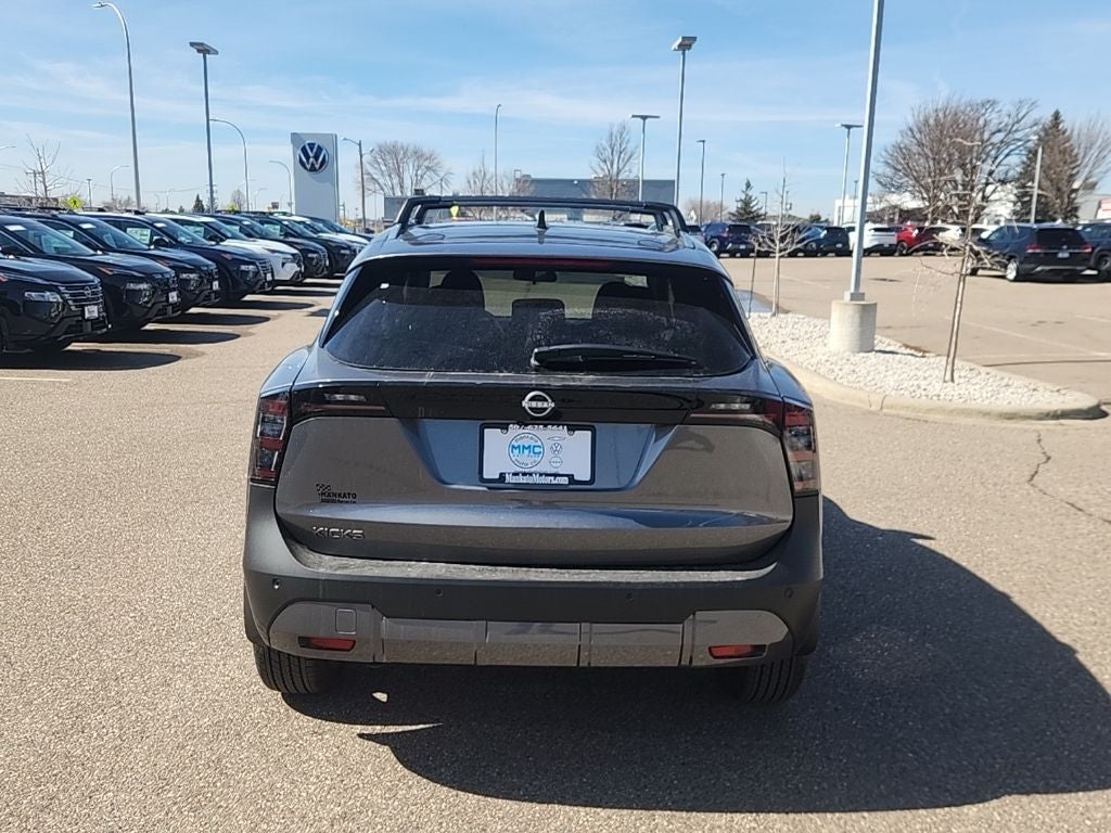 2026 Nissan Kicks SV
