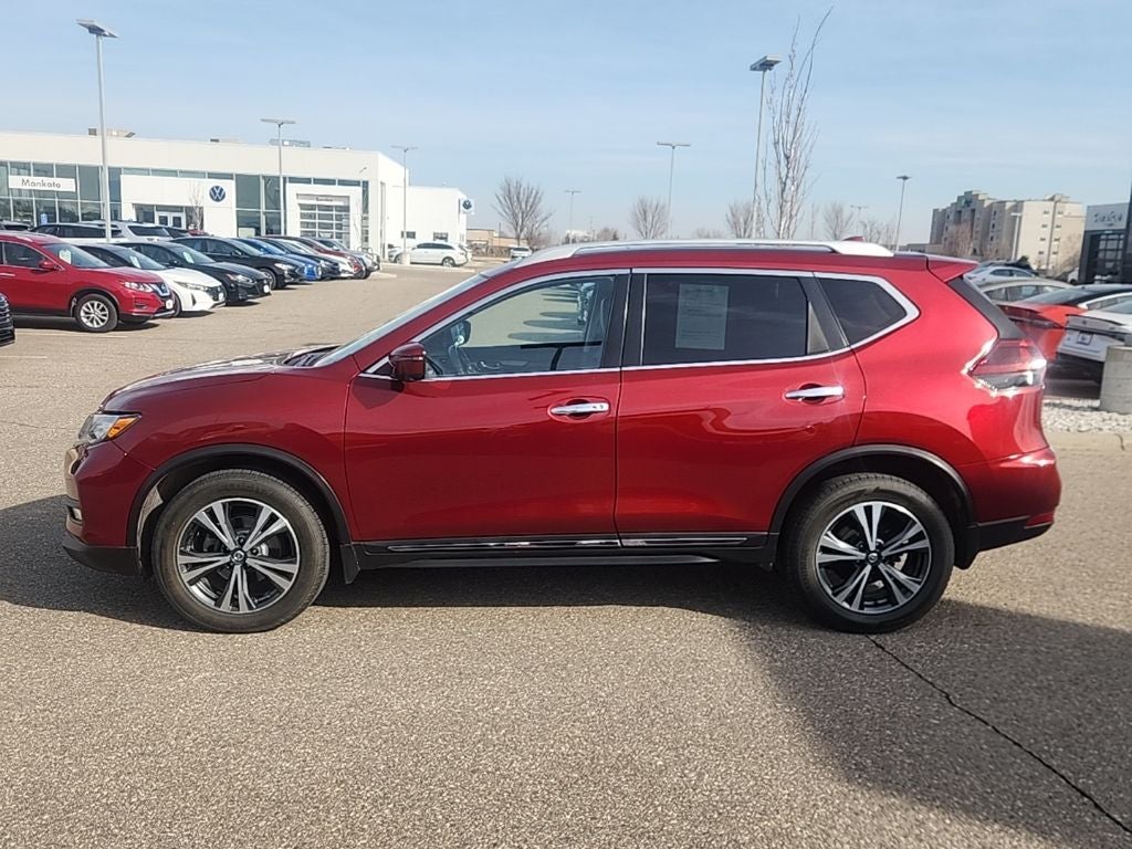 Used 2018 Nissan Rogue SL with VIN 5N1AT2MV0JC836691 for sale in Mankato, Minnesota