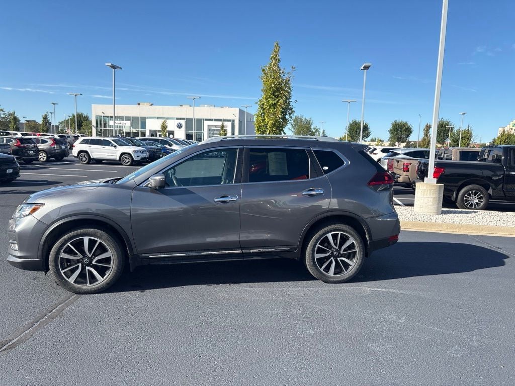 Used 2019 Nissan Rogue SL with VIN 5N1AT2MV4KC779087 for sale in Mankato, Minnesota