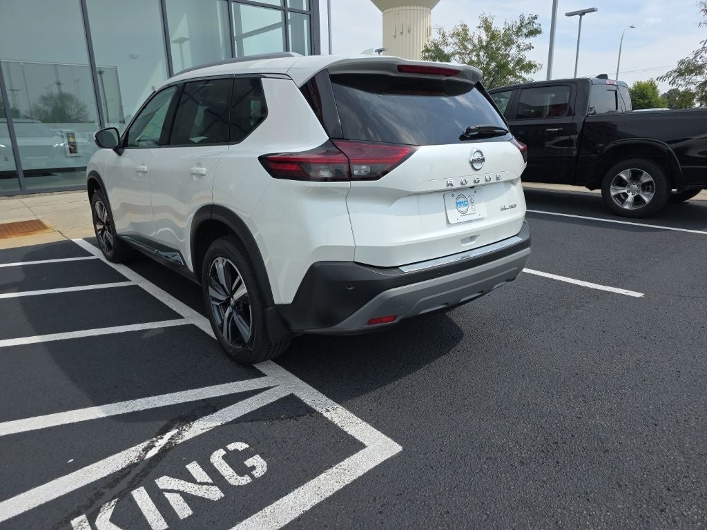 2021 Nissan Rogue SL