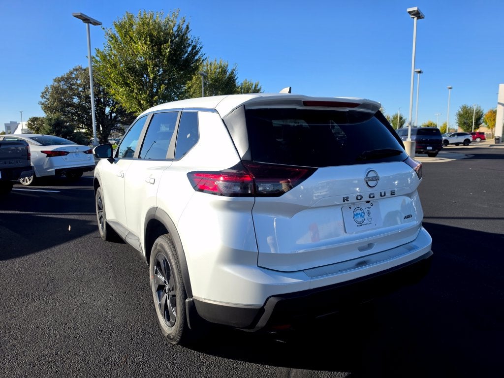 2027 Nissan Rogue SV