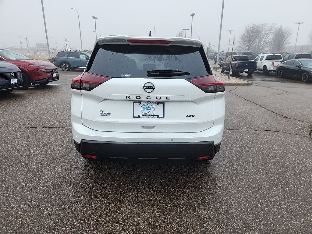 2026 Nissan Rogue Dark Armor