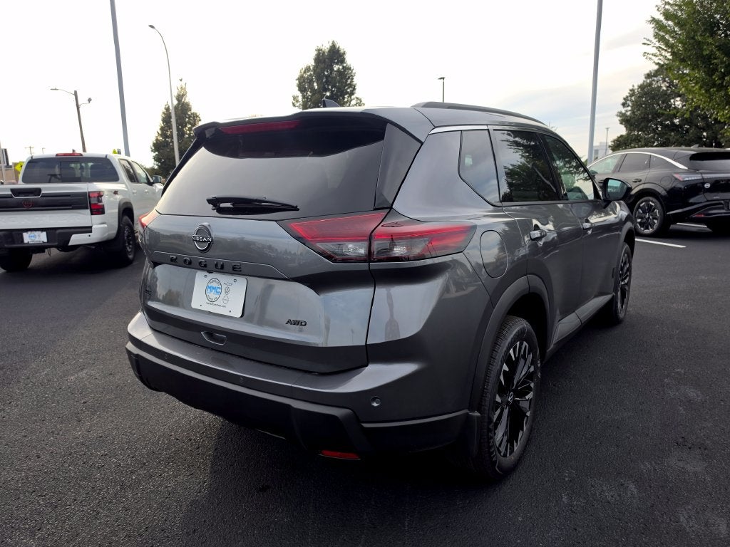 2026 Nissan Rogue Dark Armor