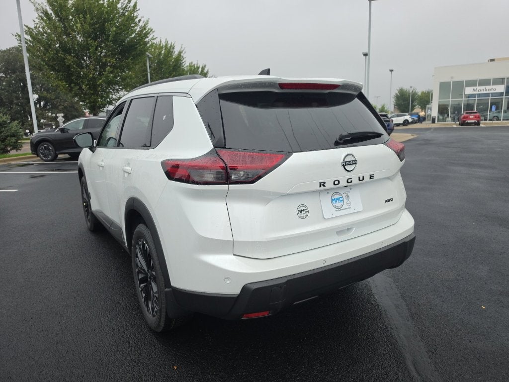 2026 Nissan Rogue Dark Armor