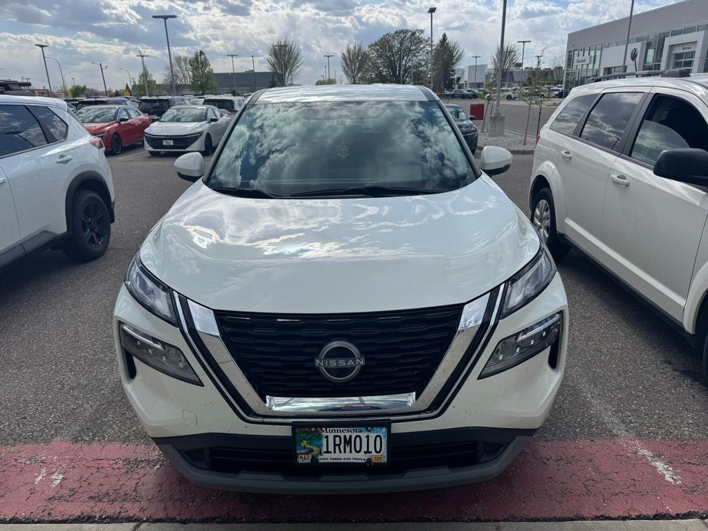 Used 2022 Nissan Rogue SV with VIN 5N1BT3BB5NC691902 for sale in Mankato, Minnesota