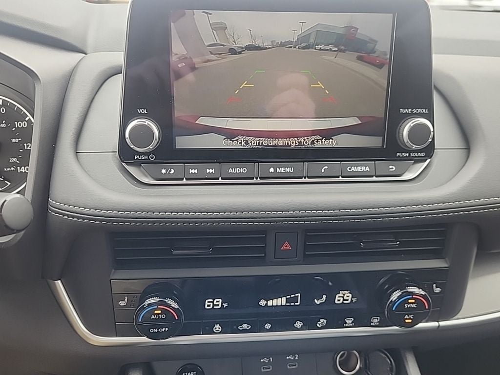 2026 Nissan Rogue SV