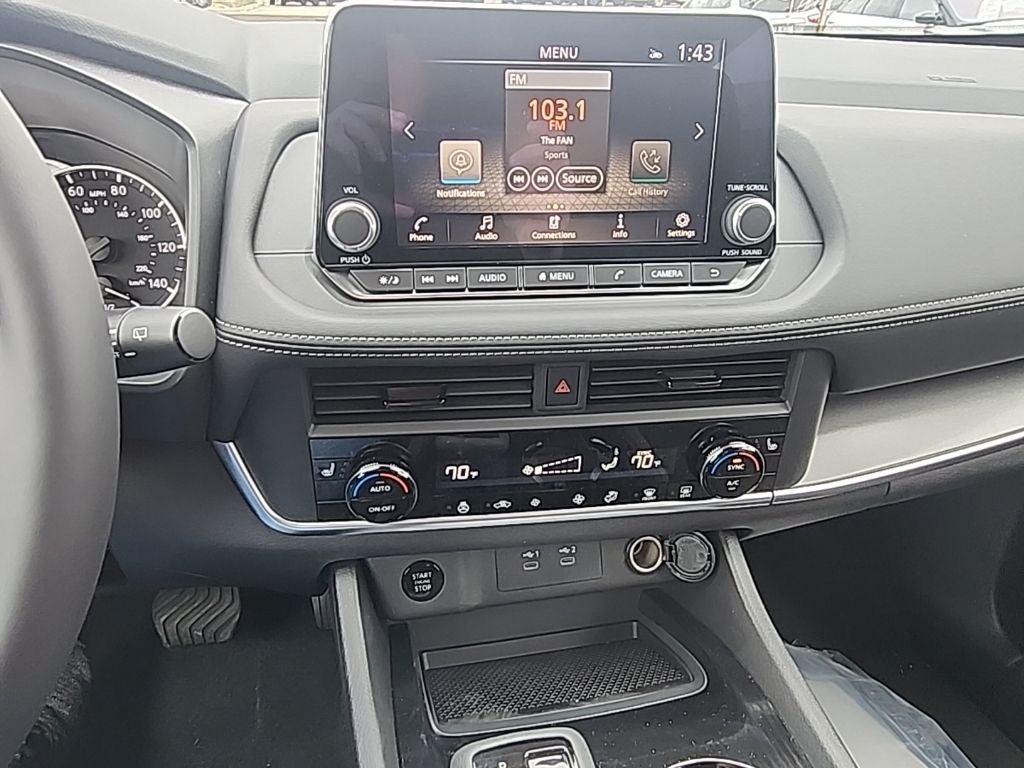 2026 Nissan Rogue SV