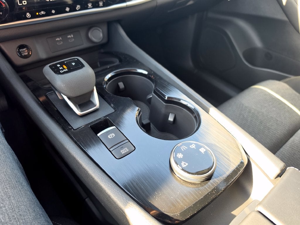2027 Nissan Rogue SV