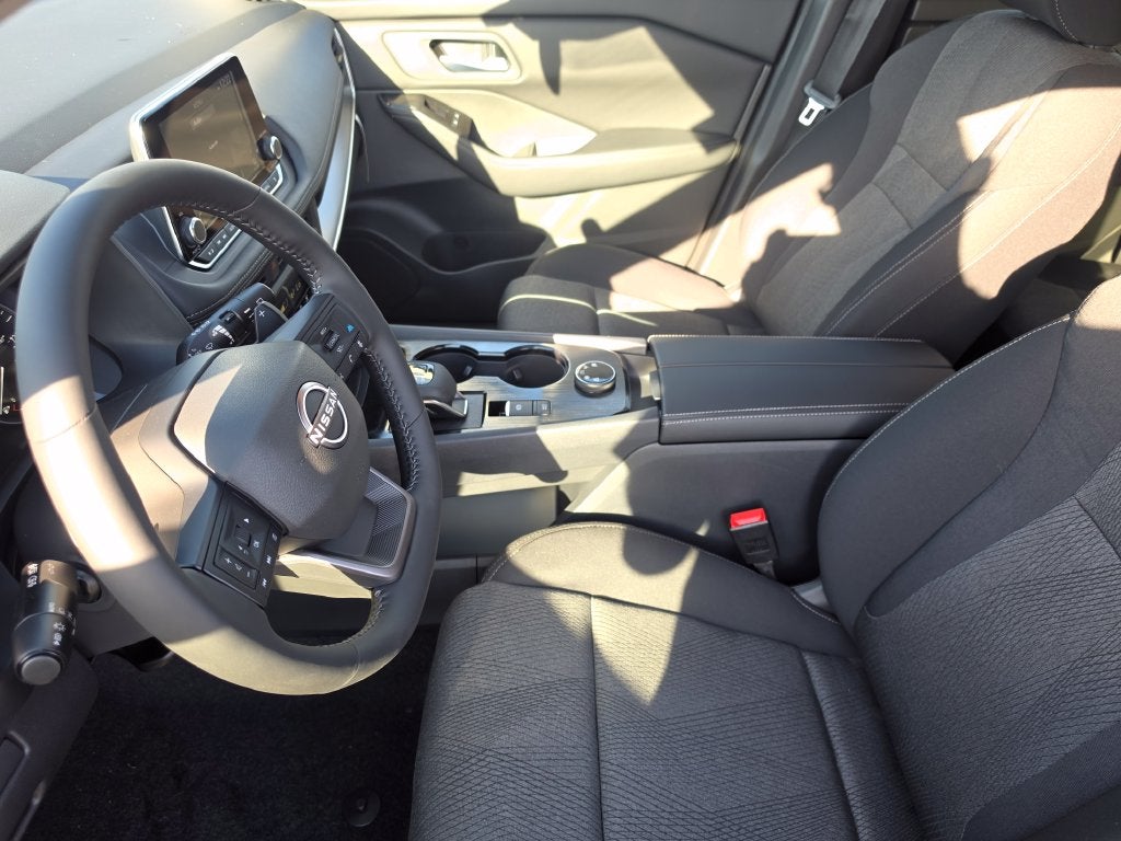 2027 Nissan Rogue SV