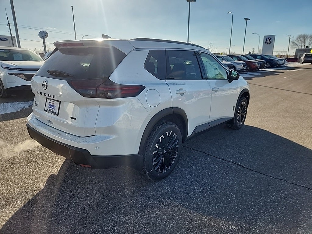 2026 Nissan Rogue Dark Armor