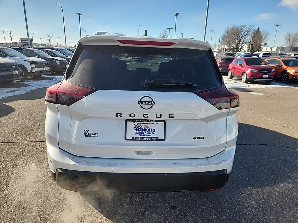 2026 Nissan Rogue Dark Armor