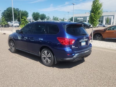 2017 Nissan Pathfinder SV