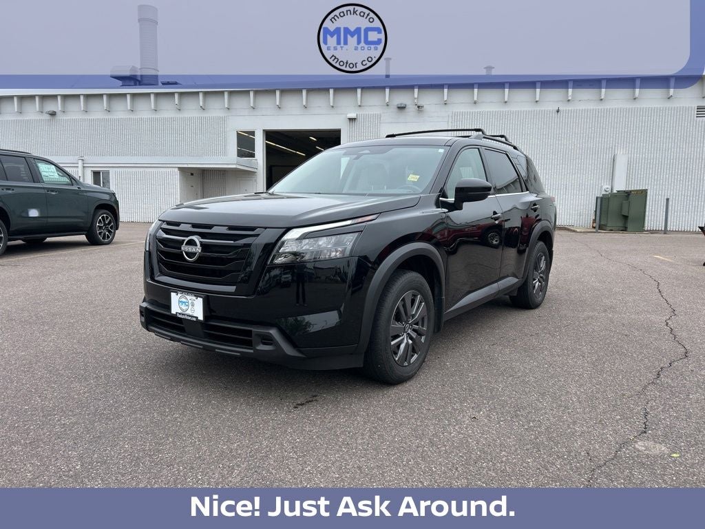 2024 Nissan Pathfinder SV 4WD's photo