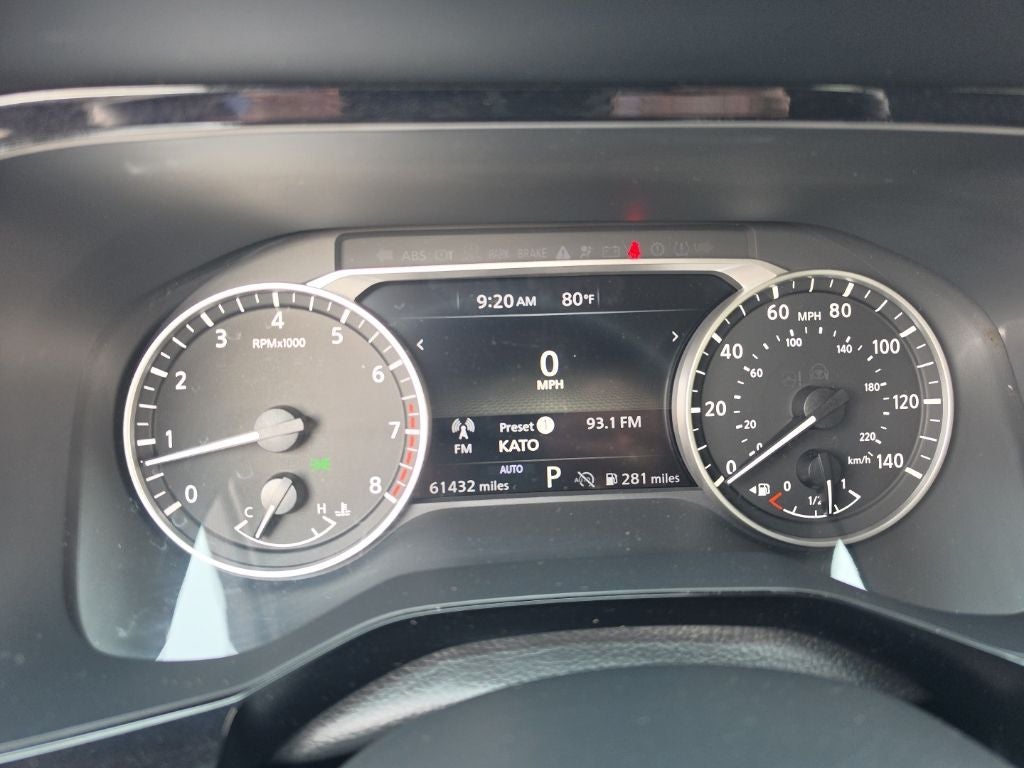 2025 Nissan Pathfinder SV