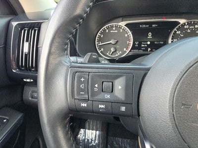 2025 Nissan Pathfinder SV