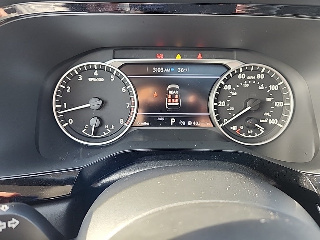 2025 Nissan Pathfinder SV