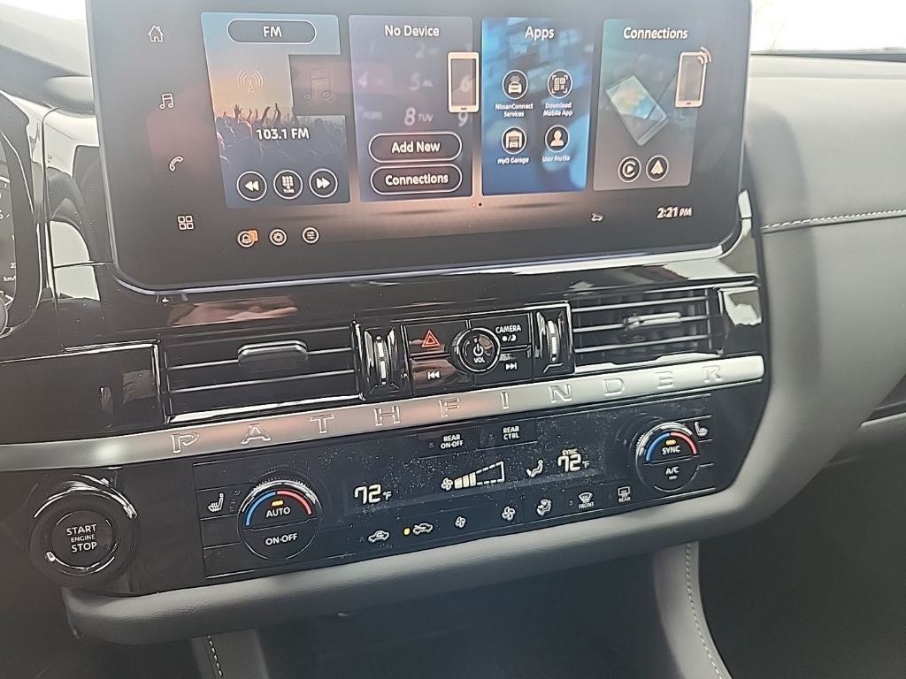 2026 Nissan Pathfinder SV